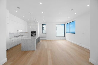 1074 Filbert St in San Francisco, CA - Building Photo - Building Photo