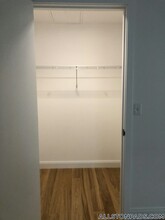 83 Gardner St, Unit 402 in Boston, MA - Building Photo - Building Photo