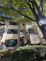 10064 Hellingly Pl in Gaithersburg, MD - Building Photo