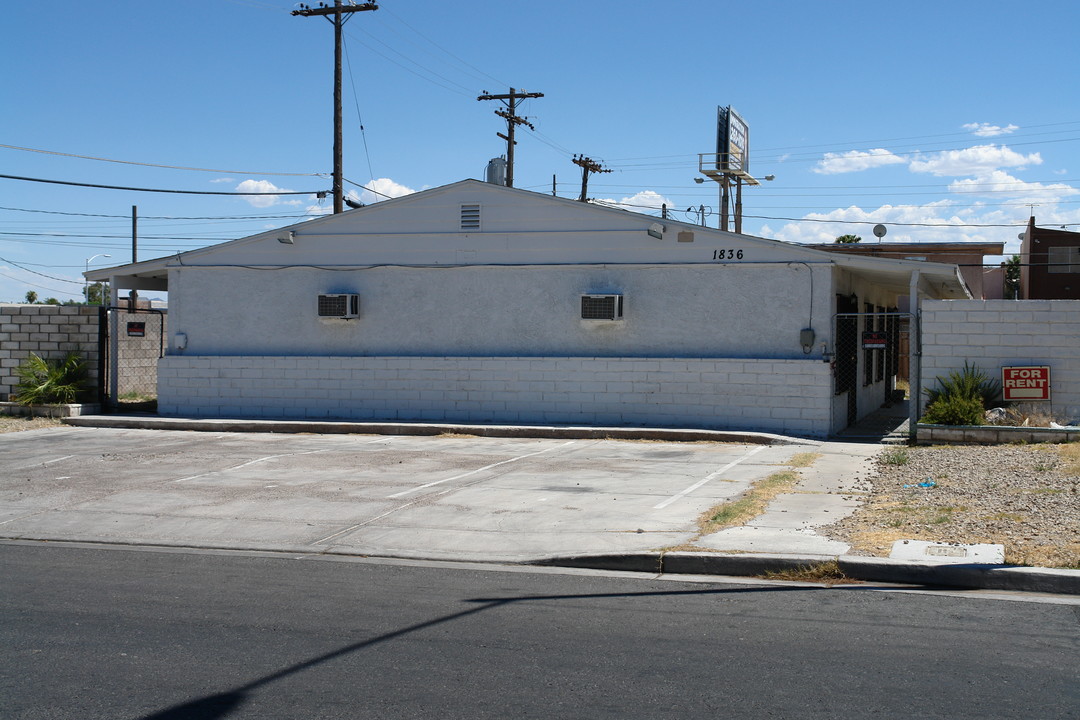 1836 Lewis Ave in Las Vegas, NV - Foto de edificio