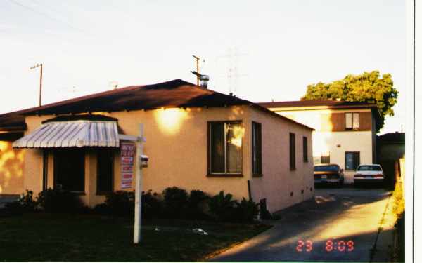 8991 Dorothy Ave in South Gate, CA - Building Photo