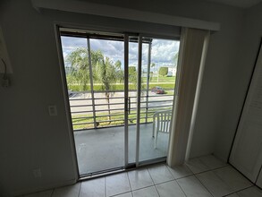 22 Fanshaw A in Boca Raton, FL - Building Photo - Building Photo