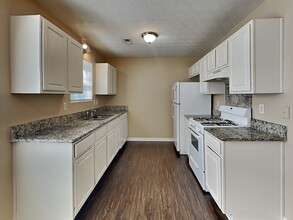 9135 Jefferson Village Dr SW in Covington, GA - Building Photo - Building Photo