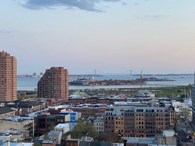 135 MONTGOMERY St in Jersey City, NJ - Building Photo - Building Photo
