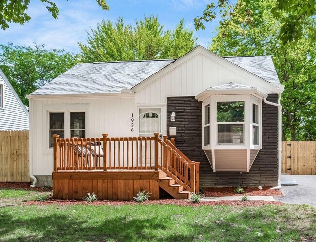 property at 1956 Brentnell Ave