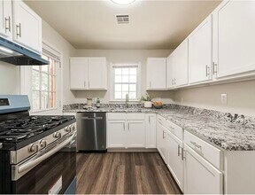 2813 Pembroke Terrace in Oklahoma City, OK - Foto de edificio - Building Photo