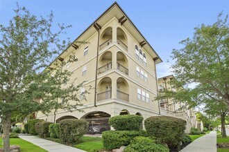 7134 Mapleridge St in Houston, TX - Building Photo - Building Photo