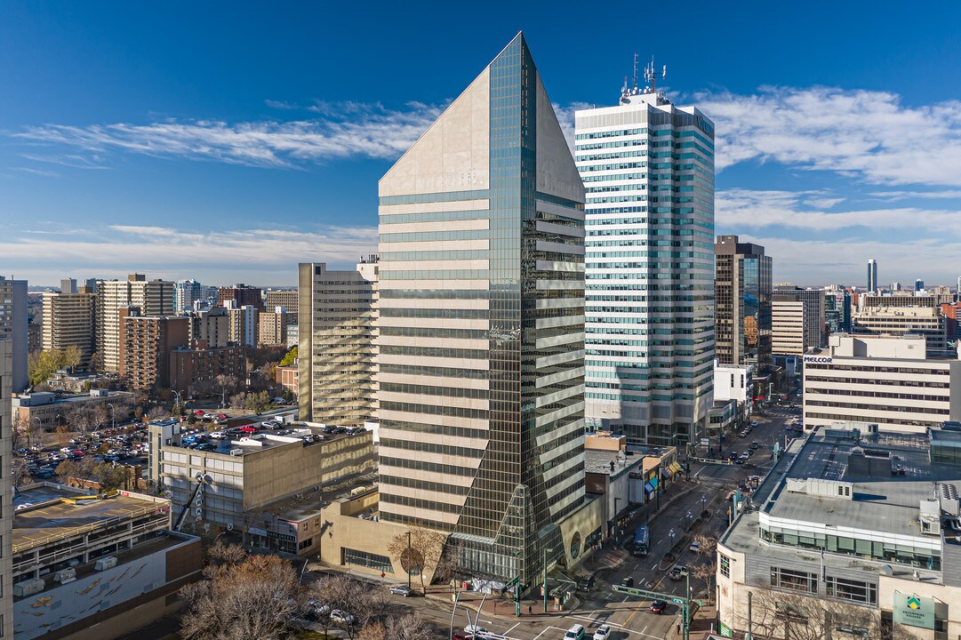 Peak Residences in Edmonton, AB - Building Photo