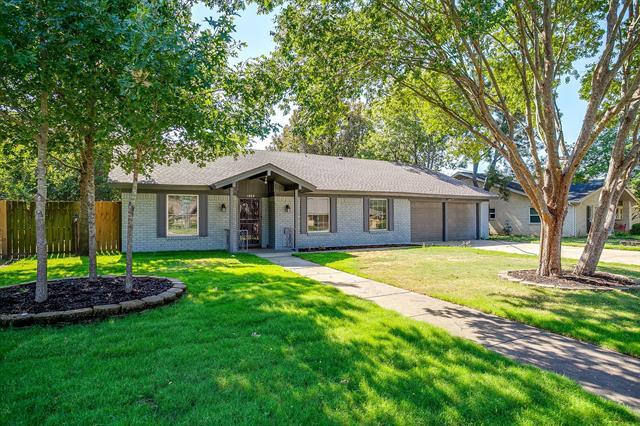 property at 1225 Crestwood Dr