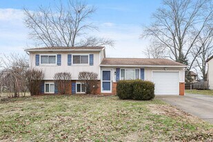 6400 Firethorn Ave in Reynoldsburg, OH - Building Photo