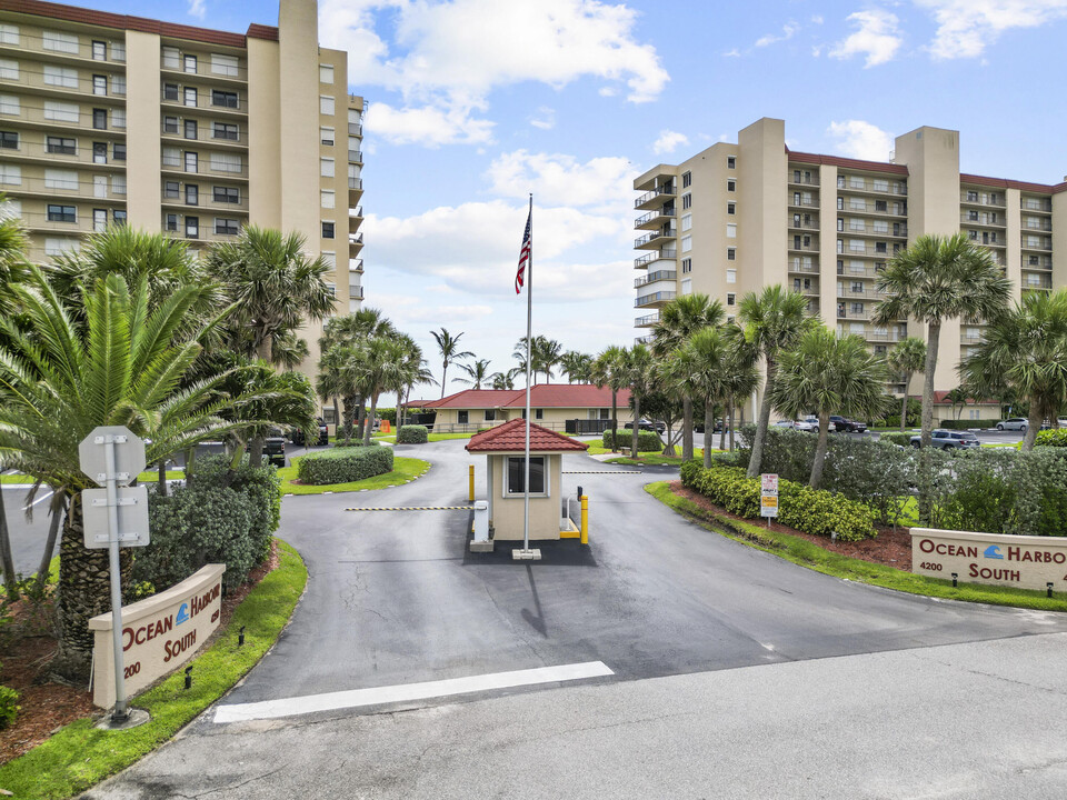 4200 N Hwy A1A in Fort Pierce, FL - Building Photo