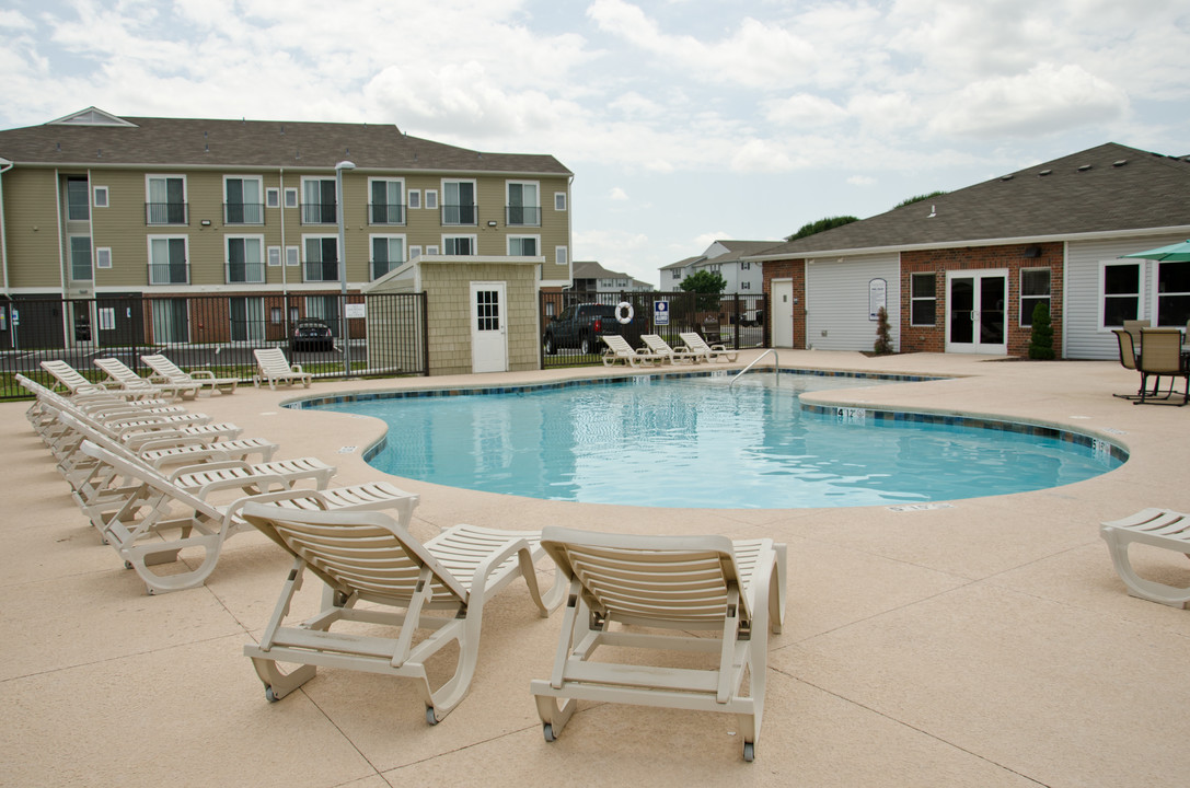 Summerfield Apartments & MicroUnits in Pittsburg, KS - Building Photo