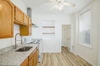 635 W Russell St photo'