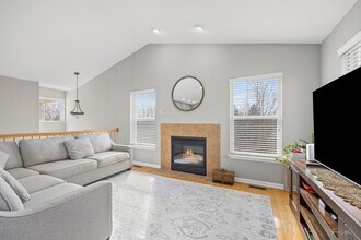2983 Saganashkee Ln in Naperville, IL - Building Photo - Building Photo