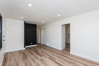 2804 Blackhawk Rd in Dayton, OH - Building Photo - Building Photo