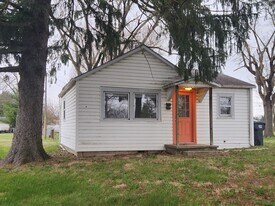 2422 White St in Anderson, IN - Building Photo