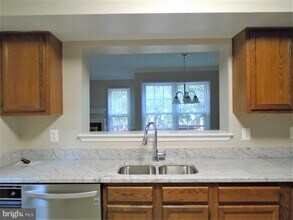 1914 Duffield Ln in Alexandria, VA - Building Photo - Building Photo