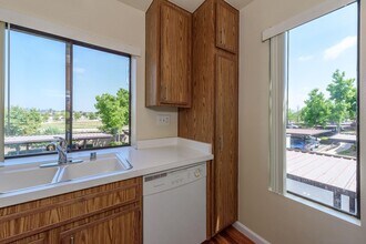 8481 Westmore Rd in San Diego, CA - Building Photo - Building Photo