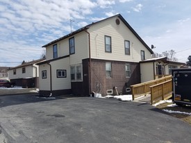 132-136 New Unionville Rd Apartamentos