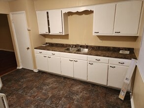 704 Royal Ave, Unit 704 in Rockford, IL - Building Photo - Building Photo