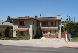 Sunburst Court in San Diego, CA - Building Photo - Building Photo