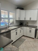 13813 Geranium Pl in Wellington, FL - Building Photo - Building Photo