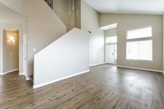 9022 W Villa Maria Dr in Peoria, AZ - Foto de edificio - Building Photo