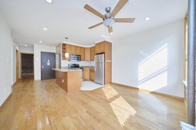 610 W 196th St in New York, NY - Building Photo - Building Photo