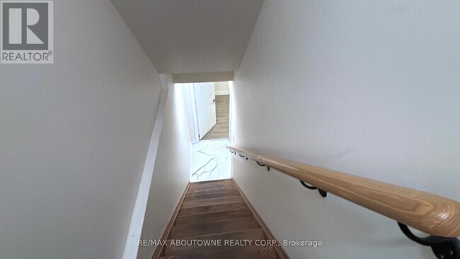 519 Downes Jackson Heights in Milton, ON - Building Photo - Building Photo