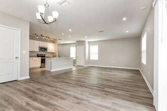 10508 Whispering Hammock Dr in Riverview, FL - Building Photo - Building Photo