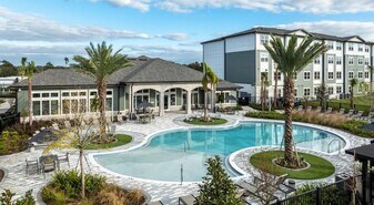 10881 Caladesi Ave, Unit AS2 in Tampa, FL - Building Photo