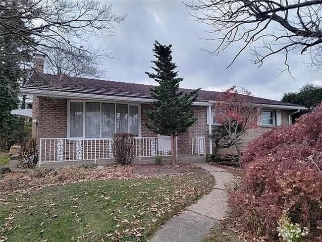 property at 116 S Jerome St