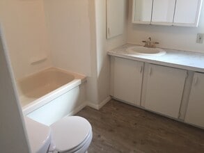 421 N Hooper Ave in Soda Springs, ID - Foto de edificio - Building Photo