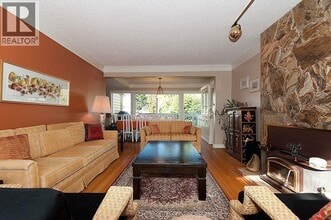 115 W 43rd Ave in Vancouver, BC - Building Photo - Building Photo