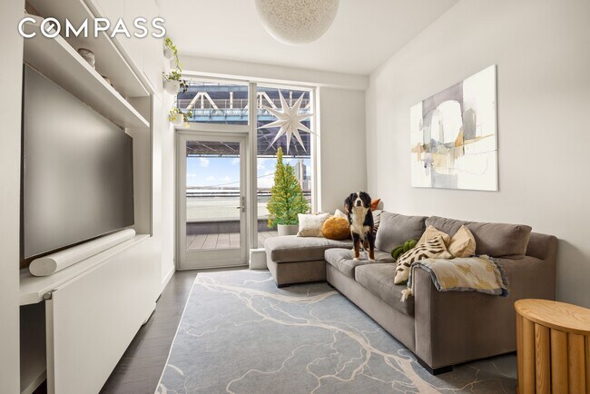 252 South St in New York, NY - Foto de edificio - Building Photo