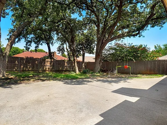 1236 Terrace in Grapevine, TX - Foto de edificio - Building Photo