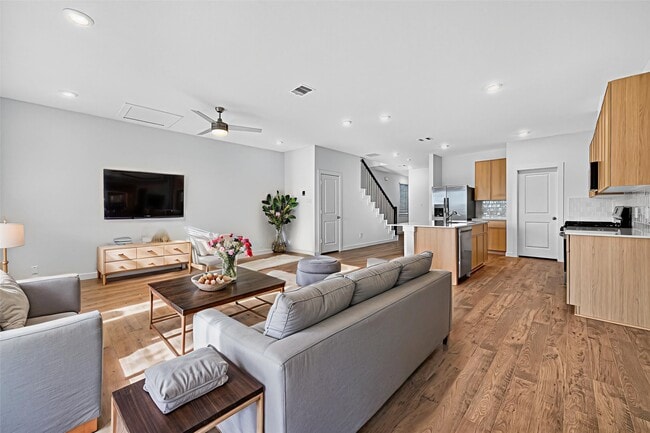 property at 3518 Blue Mockingbird St