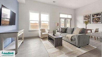 3706 Goodwin Ave, Unit 153 in Austin, TX - Building Photo - Building Photo