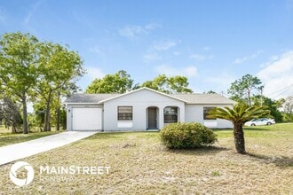 12454 Seagate St in Spring Hill, FL - Building Photo - Building Photo