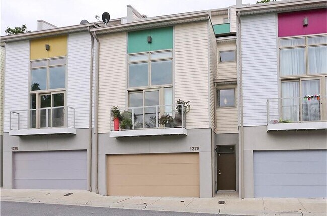 property at 1378 Stirling Cir NW