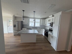 388 Sunshine Dr in Nokomis, FL - Building Photo - Building Photo