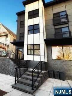 218-220-220 Kearny Ave, Unit 3 in Kearny, NJ - Building Photo