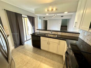 22970 Oxford Pl in Boca Raton, FL - Building Photo - Building Photo