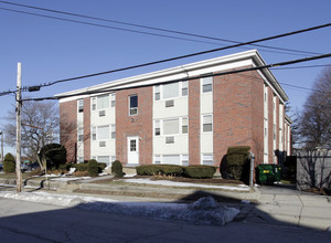 Friendly Community Manor in Cranston, RI - Building Photo - Building Photo