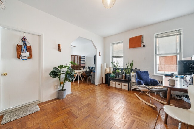 114 Terrace Pl, Unit 1 in Brooklyn, NY - Building Photo - Building Photo
