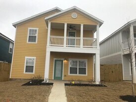 3913 SW Peachwood Dr in Bentonville, AR - Building Photo