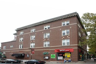200 W College Ave in State College, PA - Building Photo