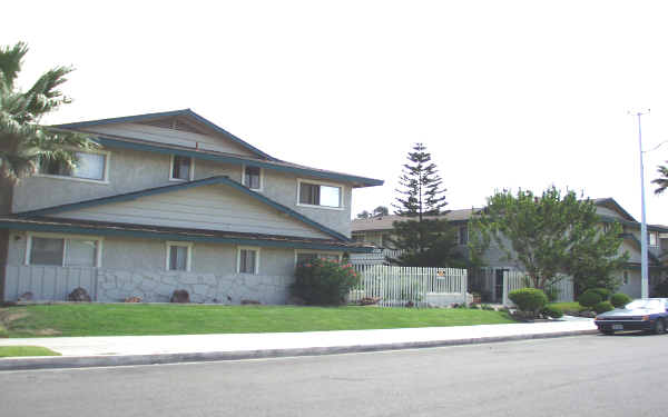 226-234 S Pima Ave in West Covina, CA - Building Photo