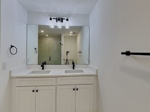 220 NE 31st Terrace in Cape Coral, FL - Building Photo - Building Photo