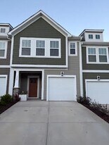 208 Tippin Trl in Travelers Rest, SC - Building Photo